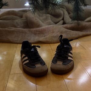 Adidas Youth Kids Samba Soccer Sneakers Black and Natural Tan Size 12